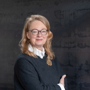 Christine Folwatschni-Bitter